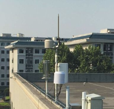 　　為了準(zhǔn)確研判市區(qū)大氣污染形成和變化趨勢(shì)，并對(duì)區(qū)域環(huán)境和道路交通污染實(shí)時(shí)監(jiān)控，根據(jù)科技治霾攻堅(jiān)戰(zhàn)的要求，山西太原市不斷加大環(huán)保監(jiān)測(cè)設(shè)施的建設(shè)，截至目前，已陸續(xù)建成300余個(gè)自動(dòng)監(jiān)測(cè)微觀站，并陸續(xù)啟用。  (圖片來自網(wǎng)絡(luò)，侵刪) 　　據(jù)介紹，山西太原市(城六區(qū))道路環(huán)境在線監(jiān)測(cè)系統(tǒng)項(xiàng)目是太原“智慧環(huán)保”的重要組成部分，將建成一套結(jié)構(gòu)合理、功能齊全、信息傳輸通暢的智能化道路環(huán)境監(jiān)測(cè)平臺(tái)，其中，300余個(gè)自動(dòng)監(jiān)測(cè)微觀站就是一項(xiàng)重要內(nèi)容，它可實(shí)現(xiàn)對(duì)全市道路環(huán)