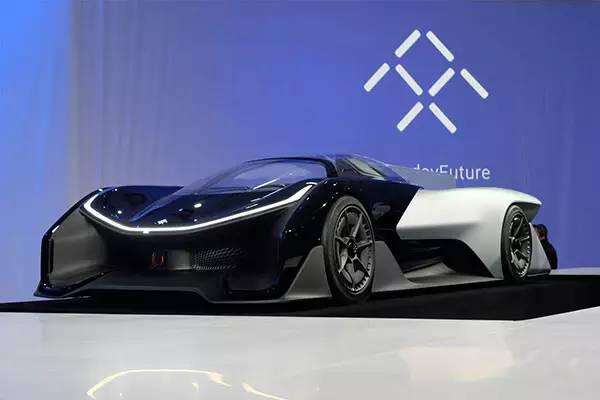                 	                    	据外媒The Verge报道，智能互联电动车新兴企业Faraday Future（以下简称&ldquo;FF&rdquo;）高管FF91主设计师、FF全球设计副总裁Richard Kim辞职。不到两个月时间，FF已折损多名核心管理人员