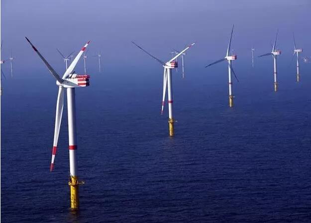 　　近日，德國(guó)北海的332MW Nordsee 1海上風(fēng)電場(chǎng)已經(jīng)完成了54臺(tái)Senvion 6.15M-126海上風(fēng)電機(jī)組的安裝。

　　
　　54臺(tái)機(jī)組的單樁基礎(chǔ)、過(guò)渡段，以及海上升壓站和內(nèi)陸電纜均在去年安裝完畢