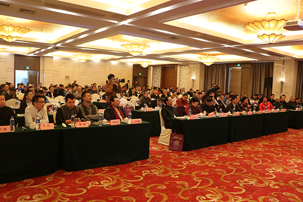                 	                    	12月10日，清华无锡校友会、上海校友会长三角金融投资与产业发展专业委员会2017年年会在无锡江南大学召开，远东控股集团创始人、董事局主席、党委书记蒋锡培受邀出席并讲话。		年会现场	蒋锡培表示，很荣幸能够成为清华大学学子