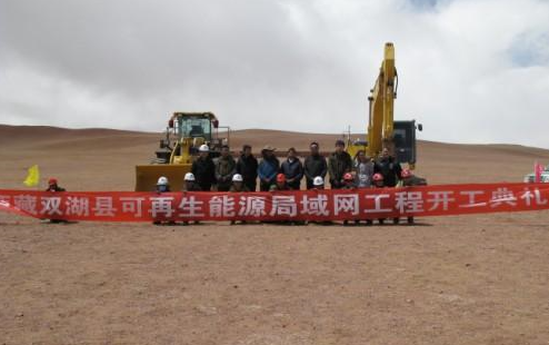 	中国储能网讯：经中国国际储能大会组委会确认，中国电建集团西北勘测设计研究院有限公司（以下简称“西北院”）决定联合主办2018“第八届中国国际储能大会”，此次大会将于2018年5月19—21日在深圳召开。据主办方负责人介绍，双方此次合作，旨在发挥各自资源与渠道优势，形成合力，共推无电地区新能源与储能产业协调同发展难题，提升离网光伏电站建设、储能系统集成优化与产业竞争力