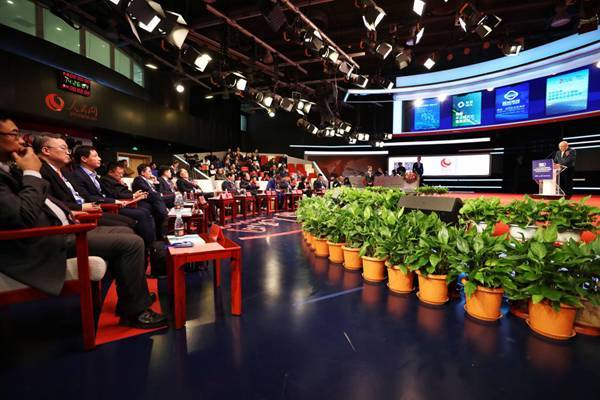 原标题：公司资讯 | 泰豪科技再次名列全球新能源企业500强榜单            提示： 泰豪科技  12月12日，由《中国能源报》、人民网舆情监测室、中国能源经济研究院共同主办的“一带一路”国际能源高峰论坛在人民日报社举行，“2017全球新能源企业500强榜单”在会上发布。泰豪科技再次强势登陆该榜单，并排名第252位，较2016年排名上升24位