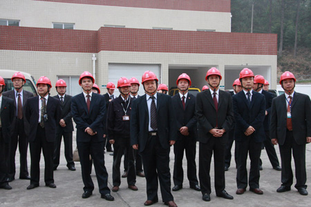 　　福建电力全面强化各项安全举措，同步管控，同步下达，现场督查，视频执规，牢牢守住岁末年初安全关。下面跟小编一起来了解一下福建电力全面强化各项安全举措的具体情况，希望对大家有帮助