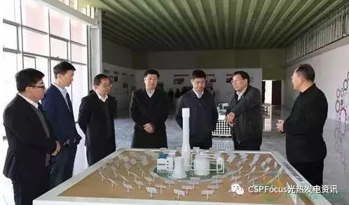 	中国储能网讯：储热，也是储能的一种技术路线，其原理是利用储热介质进行热量的存储和释放。在一个热储能系统中，热能被储存在隔热容器的媒质中，以后需要时可以转化回电能，也可直接利用而不再转化回电能