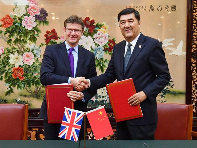 原标题：新能源合作为中英关系“黄金时代”注入新活力             为配合第九次中英经济财金对话，国家能源局与英国商业、能源与工业战略部日前在北京共同举办第五次中英能源对话。国家发展和改革委员会副主任、国家能源局局长努尔·白克力在会上表示，中英能源合作历史悠久,新能源领域的一系列务实合作,为中英关系“黄金时代”不断注入新的活力和动能