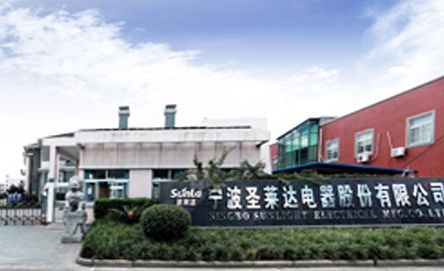                 	                    	自12月20日复牌以来，*ST圣莱(002473)已经连续四个跌停。值得注意的是，*ST圣莱第一大股东宁波金阳光电热科技有限公司的上一级股东星美圣典文化传媒集团有限公司，似乎正麻烦缠身