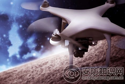             	2015年无人机的概念被炒的火热，但凡参加大小展会，必定能见无人机出来“耍酷”，两年之后，虚火已过，无人机从展会上没了踪迹，市场回归平静。今年从上半年的黑飞不止到禁飞令升级，到工信部力挺民用无人机三年到五年规划，命途多舛的消费无人机，在多重禁飞令和千亿市场蓝海的双重博弈下，曲折的成长