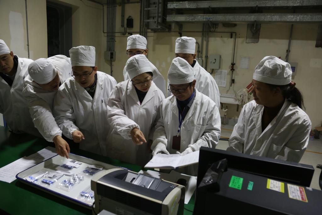 　　12月21日，中广核事故容错燃料(ATF)候选材料正式开始进入研究堆进行中子辐照测试，这是中国事故容错燃料研发具有里程碑意义的事件，标志着中广核牵头的ATF国家科技重大专项课题迈入新阶段。&nbsp;&nbsp;　　21日，随着中国绵阳研究堆(CMRR)本年度最后一次开堆运行，中广核ATF候选材料正式开始研究堆中子辐照测试