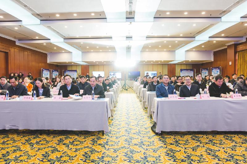 　　12月27日，由江苏镇江市经信委、镇江移动共同举办的NB-IoT产业融合发布会隆重举行。在信息化社会大力发展的背景下，此次NB-IoT产业融合发布会标志着&ldquo;智慧镇江&rdquo;建设迈出了新的重要步伐