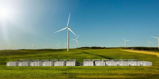 据国外媒体Electrek报道，特斯拉将在澳大利亚昆士兰州建设第三个Powerpack电池系统，规模可能比首个系统还大，而合作对象依旧是法国风力公司Neoen。特斯拉在南澳洲建造的首个Powerpack电池储能项目让人印象深刻