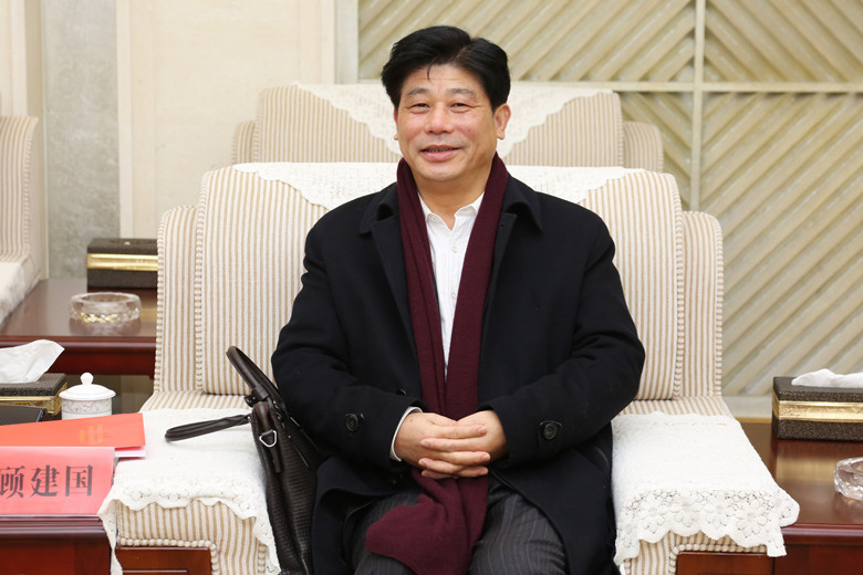 1月10日上午，超威集团&ldquo;全国文明单位&rdquo;举行授牌仪式在超威集团隆重举行。湖州市创建办副主任、市委宣传部副调研员顾建国，长兴县委常委、宣传部长沈洪峰，县文明办主任杭巧勤，超威集团总裁助理沈文祥参加仪式