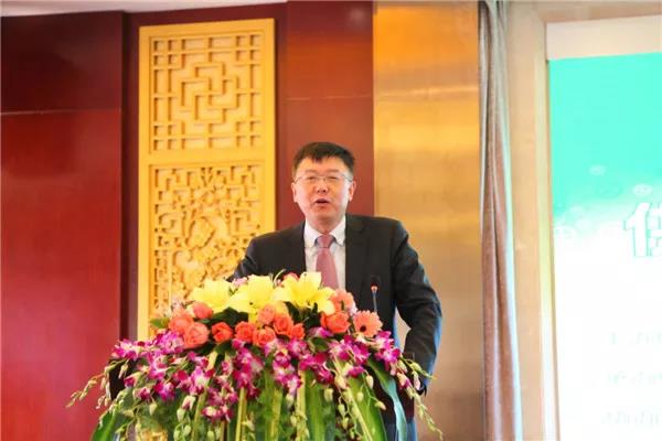 	近年来，惠州亿纬锂能股份有限公司围绕着“追求卓越、质量优先、创造价值、言而有信、团队合作、尊重个人”的企业核心价值观，依托“科技创新、智能制造、严于管理”三大抓手，在锂电池业务上取得了长足的发展，向着高质量发展迈出了重要一步。	党的十九大报告作出中国经济已由高速增长阶段转向高质量发展阶段的重大判断，锂电企业迎来大有可为、再展宏图的新时代