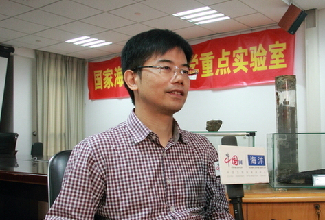 　　2015年12月，&ldquo;向阳红10号&rdquo;船将搭载我国最新自主研制的4500米级深海资源勘查系统(AUV)&ldquo;潜龙二号&rdquo;前往西南印度洋我国多金属硫化物勘探合同区进行试验性应用与航次勘查工作。来自国家海洋局第二研究所的张金辉教授级高工作为&ldquo;潜龙二号&rdquo;项目副总师、探测系统研制课题组组长对&ldquo;潜龙二号&rdquo;倾注了大量的心血