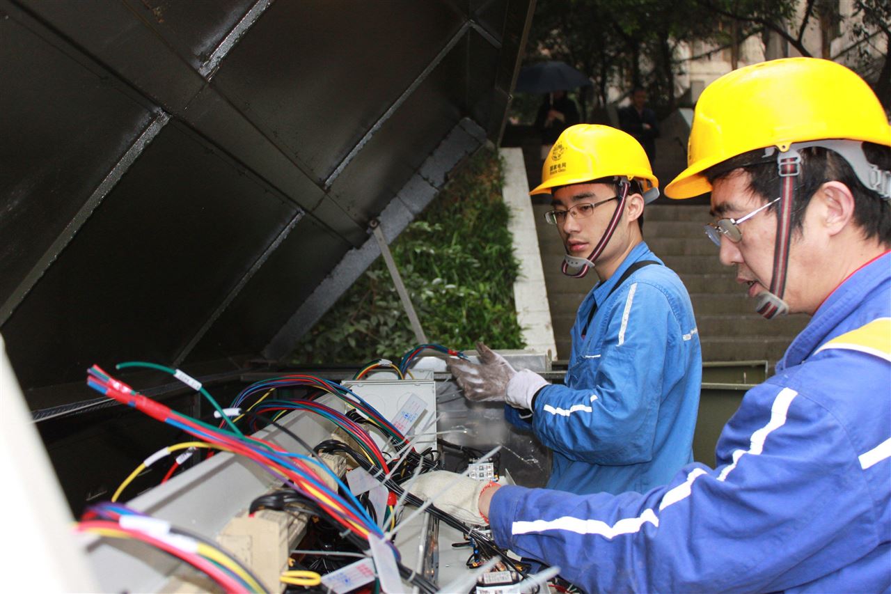 　　1月19日，江苏盐城市大丰区香堤雅郡小区自动化改造线路成功送电，标志着大丰区实现配网自动化全覆盖，电力供应可靠性再上新台阶。这也是江苏盐城市首个建成配网自动化县(区)