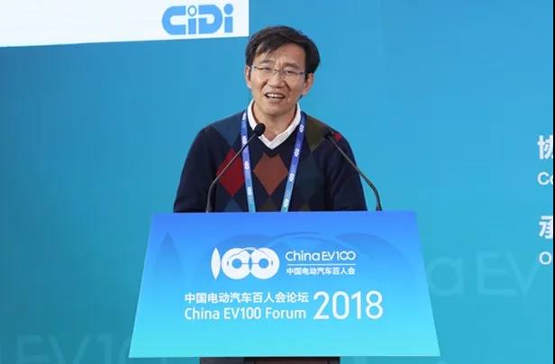 	中国储能网讯：		香港科技大学教授李泽湘	谢谢会议的邀请，对于汽车我是一个门外汉，这两天学到了很多东西，也算是一位新的入行者。	在过去两年多时间里，我走访了汽车行业很多人士，感觉到他们有点郁闷