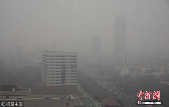             	环保部网站日前通报京津冀及周边地区大气污染防治强化督查情况（2018年1月22日），发现有2家企业未严格落实重污染天气应急预案停产、限产要求。1月22日，“2＋26”城市陆续解除重污染天气预警，7个督查组和19个巡查组检查河南省郑州、开封、新乡等7城市重污染天气应急预警响应具体点位306个，发现仍有2家企业未严格落实重污染天气应急预案停产、限产要求