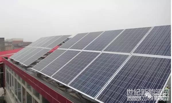 随着光伏电站走入人们的视野，大家对于光伏电站的关注程度也越来越高，近期有网友咨询光伏电站逆变器与组件如何匹配。今天我们就来围绕这个话题说说