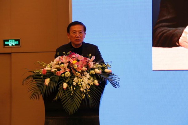                 	                    	1月24日下午，为贯彻落实党的十九大报告提出的&ldquo;激发和保护企业家精神&rdquo;，更好地推动企业代际传承，培养新生代企业家，保持领先企业的竞争优势，江苏省中小企业协会、江苏省乡镇企业家协会和江苏省民营企业发展促进会在宜兴举办&ldquo;企业代际传承与新生代企业家培养&rdquo;专题座谈会。远东控股集团有限公司创始人、董事局主席、党委书记蒋锡培，集团董事、党委副书记、远东智慧能源股份有限公司（简称：智慧能源