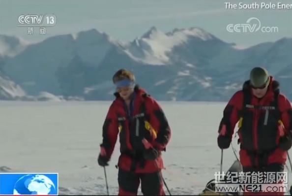 最近一对英国父子完成了一个前无古人的寒冷挑战：61岁的探险家罗伯特&dot;斯旺带着他23岁的儿子，在南极徒步旅行，走了整整57天，完成966公里的旅程。更难能可贵的是，为了宣传可再生能源，在零下40摄氏度的严寒中，两人只依靠太阳能等可再生能源来取暖