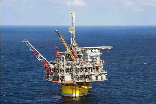                 	                    	荷兰皇家壳牌（Royal Dutch Shell）近日表示，将以9亿美元的价格将泰国Bongkot气田的股份出售给科威特海外石油勘探公司。		此举是壳牌公司将在以700亿美元收购小规模竞争对手BG集团后减债计划的最新进展
