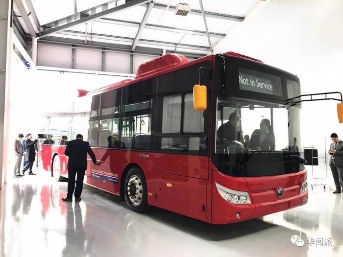                 	                    	1月30日，自中国由宇通专门为伦敦研发的第一款零排放公交车&mdash;&mdash;E10亮相英国利兹。对宇通来说，打入英国市场特别是伦敦公交车市场具有指标性的意义