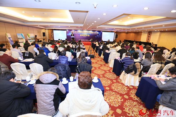 中国储能网讯:近日,“2018中国新能源动力电池暨储能产业大会”新闻发布会在北京举行。发布会介绍了“2018中国新能源动力电池暨储能产业大会”筹备情况及亮点,现场还邀请行业专家对动力电池产业发展趋势进行展望,指出动力电池的发展机遇与挑战并存