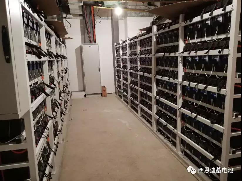 	中国储能网讯：西恩迪碳电池成功助力50kW/120kWh和300kW/600kWh两套微网储能示范及试验系统项目，该项目是中国风能的龙头企业金风科技为验证储能系统在光伏及风能等新能源系统中的作用而在北京亦庄总部搭建的，此举也将为日后新能源储能大规模推广积累实测数据。	该试验系统除了配置西恩迪碳电池外，同时还配备了锂电池和超级电容，一方面可对碳电池、磷酸铁锂电池和超级电容三种储能方式的性能作全面比较，同时也可探索多种储能手段在一套系统中应用的可行性
