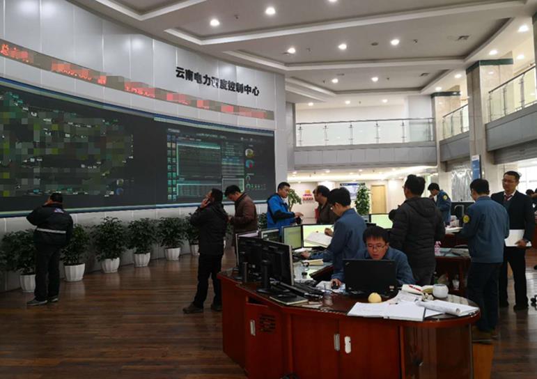 　　近日，受近年来极罕见强冷空气影响，我省大部分地区降温严重。恶劣天气来势凶猛，破坏力强，自1月27日以来，因覆冰导致220千伏及以上输电线路跳闸53条次