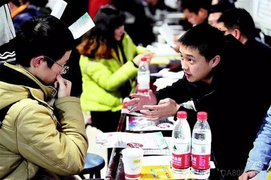 
                    
	  2月23日，大年初八。武漢起點(diǎn)人力、納杰人才、騰飛人才等均迎來(lái)開(kāi)年首場(chǎng)招聘會(huì)