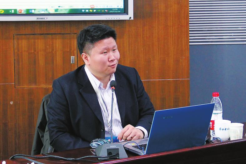 	中国储能网讯：能源互联网作为能源生产、传输、存储、消费以及能源市场深度融合的能源产业发展新形态，具有设备智能、多能协同、信息对称、供需分散、系统扁平、交易开放等主要特征。在全球新一轮科技革命和产业变革中，互联网理念、先进信息技术与能源产业深度融合，正在推动能源互联网新技术、新模式和新业态的兴起