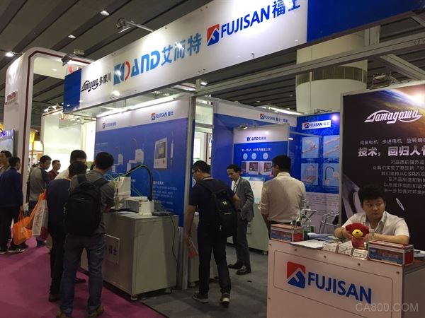                     	2018年3月4日，SIAF广州国际工业自动化技术及装备展览会在广交会展会（琶洲展馆A区）盛大举行。长期致力于工业机器人研发及应用领域的深圳市福士工业科技有限公司以解放人力，提升效率为主题，携带多款产品参与了本次展会