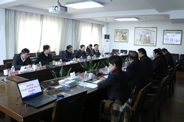                 	                    	3月2日，中共泰兴市委书记张育林携中共泰兴市委常委、市人民政府常务副市长刘荣华、泰兴市人民政府副市长、虹桥工业园区党工委书记钱军、虹桥工业园区管委会主任孔军、虹桥工业园区管委会副主任游洁等一行莅临远东参观调研。	远东控股集团创始人、董事局主席、党委书记蒋锡培，投资人、集团董事、党委副书记、远东智慧能源股份有限公司（股票简称：智慧能源 股票代码：600869）副董事长、首席执行官蒋华君，圣达电气副董事长杨吉林，圣达电气董