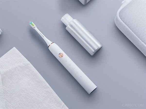 
                    
	 


	  【最值得關(guān)注的融資消息】素士是一個(gè)智能聲波電動(dòng)牙刷品牌。該產(chǎn)品采用了高效磁懸浮聲波馬達(dá)，以及通用清潔型敏感護(hù)理型及深度清潔型三種類型的刷頭