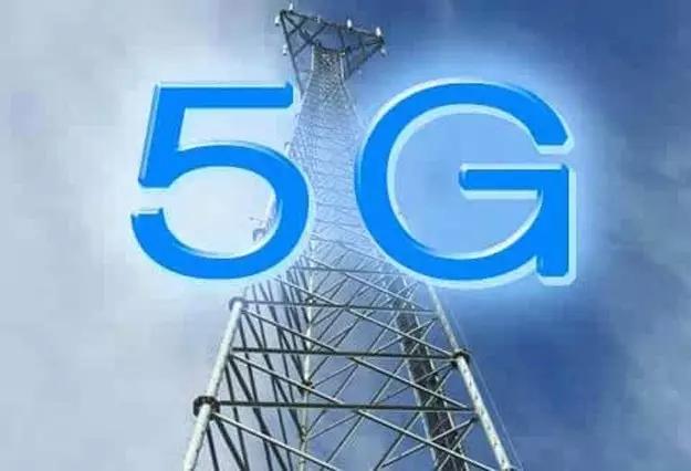                 	                    	近期，中国移动、中国联通、中国电信相继披露了其5G研发进程，各大手机厂商也在积极布局，5G手机有望明年面世。		在三大运营商中，中国移动是最早布局5G的