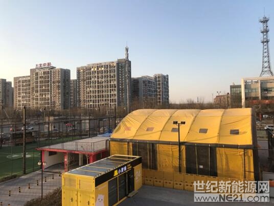 &ldquo;快速移动部署&rdquo;&ldquo;24小时无人值守&rdquo;&ldquo;人脸识别&rdquo;&ldquo;自助购物&rdquo;&hellip;&hellip;很多人发现，不知道何时起这家同时具备以上多个标签的新型零售商店&ldquo;小麦铺&rdquo;突然出现在北京多个地方，引起了广泛关注。如果有一家店，在具备以上标签的同时，还有一个新的标签&ldquo;绿色环保&rdquo;，是不是更酷？近日，位于回龙观腾讯创客中心的小麦铺汉能测试店已安装调试完毕