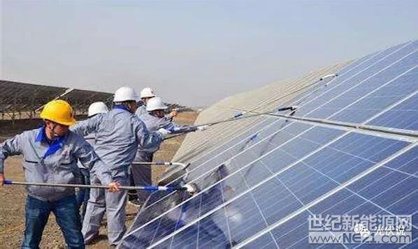 灰尘是人们日常生活中的&ldquo;常客&rdquo;，家里的电器、家具以及衣物，几天不擦就会落下一层灰尘，不仅影响美观，还会对人们健康带来负作用！灰尘同样是光伏电站的&ldquo;常客&rdquo;，更是电站无形的&ldquo;杀手&rdquo;。不管是户用光伏电站、地面电站、还是工商业电站，都是灰尘光顾的对象