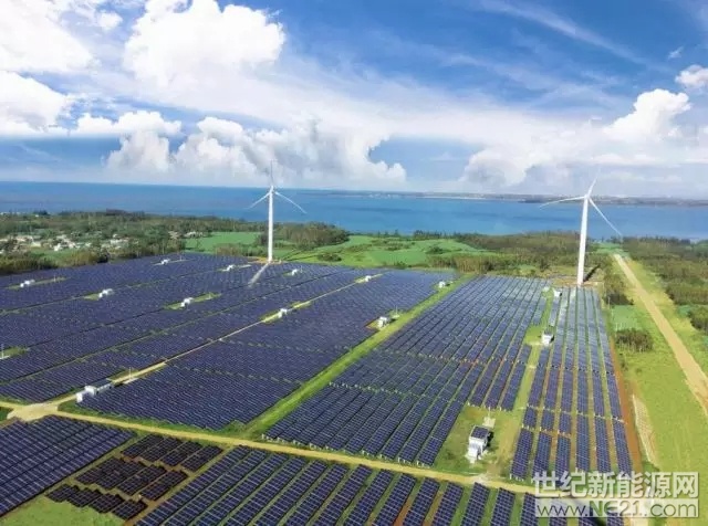 日前，青海省海西州兩個光伏發(fā)電應用領(lǐng)跑基地競爭優(yōu)選隨著一紙通知戛然而止。地方政府持續(xù)無止境的“薅羊毛”，甚至不惜與國家部委文件規(guī)定發(fā)生直接沖撞，最終導致了優(yōu)選工作暫時停擺