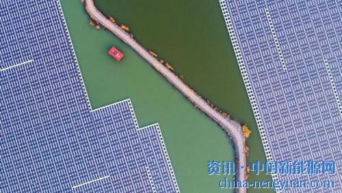                                                                                                                                                                     	　　北京时间6日晚，联合国环境署报告称，自2004年以来全球在绿色能源方面的投资为2.9万亿美元，而近年来中国在推动太阳能发电方面处在领先地位。中国去年在太阳能发电方面的投资额高