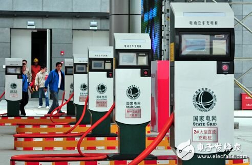 																									国家电网公司近日发布了2018年电源项目第二次物资招标采购招标公告，此次招标充电桩数量总计11615套，功率总计74．16万千瓦。业内人士表示，此次国网招标充电桩总功率位居历史第二，仅次于2015年第三批招标总功率；招标充电桩数量更是创下历史新高