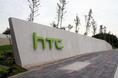	                    	【电缆网讯】据悉，HTC公司日前公布了今年3月份营收报告。报告显示，HTC 3月份合并营收为27.71亿元(新台币，下同)(约合9477万美元)，环比增长6.1%，同比下降46.7%