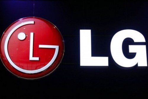 	                     【电缆网讯】近日，LG Display位于京畿道坡州市的OLED面板工厂发生大火，火灾并未导致人员伤亡，火灾造成的浓烟在过火后4.5小时完全消失，但是LGD考虑到无法立即排除潜在风险，生产线全部停产，并带来了巨额损失。  据悉，该工厂周三下午2点54分左右发生的火灾，火灾造成了大量的浓烟，浓烟持续了将近5个小时才完全小时，由于无法排除所有的安全隐患，所以LG Display决定排除所有潜在风险之后才能重启生产