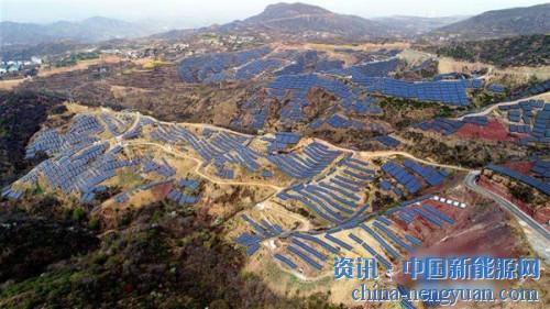                                                                                                                                                                     	　　在河南巩义大峪沟镇将军岭村，风化严重的岩石较多，山岭高大，树木稀少。可就是在这样艰苦的条件下，大峪沟镇变荒山为宝藏，走出一条经济发展与保护生态的&ldquo;双赢之路&rdq