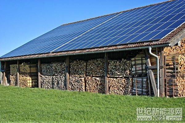 &nbsp;日前，国家能源局综合司发布了《关于完善光伏发电建设规模管理的意见》和《分布式光伏发电项目管理办法》征求意见稿。两大重磅政策同时发布，关于光伏发电的建设规模以及分布式的管理，政策有多项变化，而这些变化足够引发行业地震
