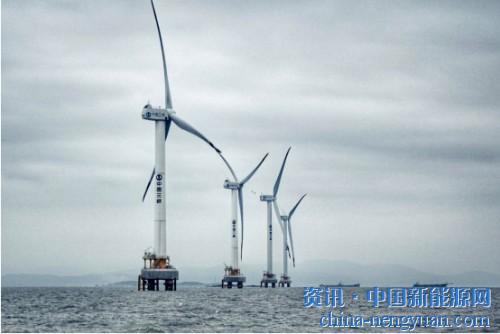                                                                                                                                                                     	　　兴化湾海上试验风电场地处福建省福清市江阴半岛东南侧和牛头尾西北侧，是我国首个5兆瓦以上的大功率海上风电样机试验风场。	　　项目投资约14.7亿元，总装机容量约8万千瓦，共