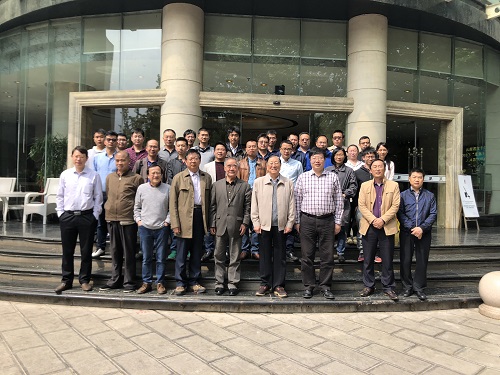 　　【中国仪表网 仪表会议】4月19日，由中国科学院云南天文台组织的&ldquo;我国大型日冕仪研讨会&rdquo;第一次会议在云南昆明文汇酒店召开。中国科学院院士方成教授和汪景琇研究员、云南天文台台长白金明研究员、国家天文台副台长郝晋新研究员，以及来自云南天文台、国家天文台、紫金山天文台，南京大学、北京大学、中国科学技术大学、山东大学、哈尔滨工业大学(深圳)、哈尔滨工程大学等单位近三十位太阳物理学学者参加了会议