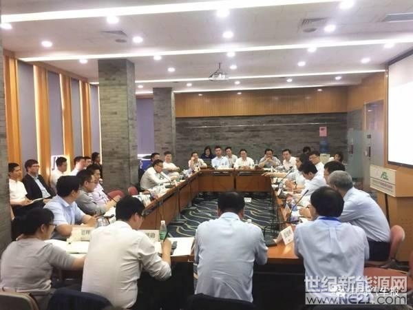 中國新能源汽車補(bǔ)貼將于2020年完全退出，屆時從“雙積分”政策中得利的“漁翁”竟是混合動力車？混合動力車將卷土重來并出現(xiàn)高速增長？



4月29日下午，正值清華大學(xué)107周年校慶之際，由中國電動汽車百人會與清華大學(xué)汽車工程系聯(lián)合組織的“新能源汽車產(chǎn)業(yè)協(xié)同發(fā)展”研討會在清華大學(xué)汽車研究所舉行。會議由中國電動汽車百人會執(zhí)行副理事長歐陽明高主持，研討內(nèi)容之一就是新能源汽車與混合動力汽車協(xié)同發(fā)展