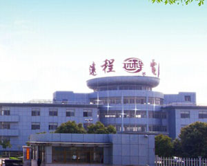 	                    	【电缆网讯】从2016年11月份完成股权交割正式入主睿康股份到2018年4月28日宣布睿康体育控股权转让过户完成，&ldquo;睿康系&rdquo;入主睿康股份仅一年半时间。新接盘方深圳市深利源投资集团有限公司（以下简称&ldquo;深利源&rdquo;）表示会将睿康股份的老主业电线电缆产业作为未来重点发展的业务，而这正是夏建统入主后急于改变的局面