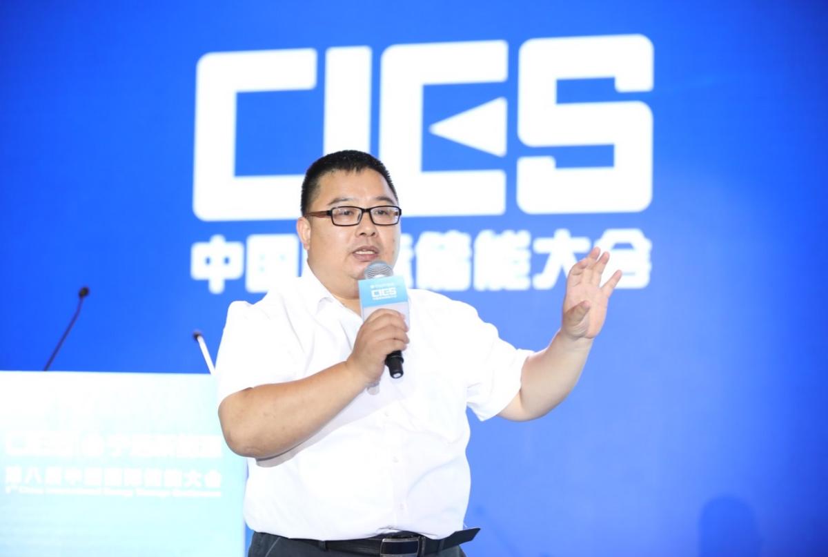 	中国储能网讯：5月19日至21日，“第八届中国国际储能大会”在深圳隆重召开， 来自中国、美国、德国、英国、加拿大、西班牙、日本、韩国、澳大利亚等国和地区1500余位政府机构、科研院所、行业组织、电力公司、新能源项目单位、系统集成商等代表出席本次大会。 	厦门科华恒盛股份有限公司新能源事业部技术总监林金水在储能电站专场，以“储能收益及影响因素分析”为题，发表了精彩演讲