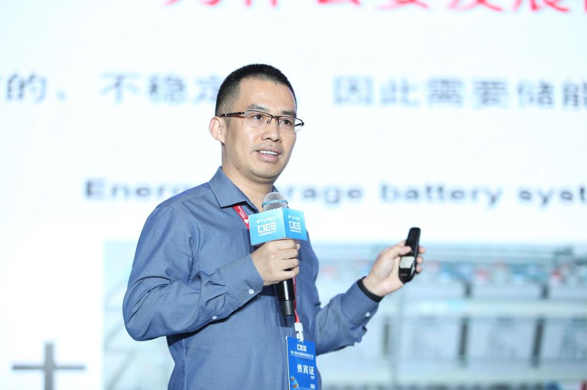 	中国储能网讯：5月19日至21日，“第八届中国国际储能大会”在深圳隆重召开， 来自中国、美国、德国、英国、加拿大、西班牙、日本、韩国、澳大利亚等国和地区1500余位政府机构、科研院所、行业组织、电力公司、新能源项目单位、系统集成商等代表出席本次大会。	中国科学院电工研究所教授陈永翀在储能电池专场，发表了题为