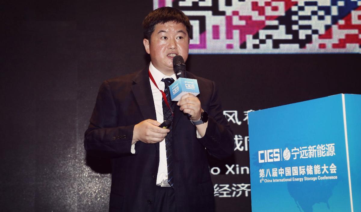 	中国储能网讯：5月19日至21日，“第八届中国国际储能大会”在深圳隆重召开， 来自中国、美国、德国、英国、加拿大、西班牙、日本、韩国、澳大利亚等国和地区1500余位政府机构、科研院所、行业组织、电力公司、新能源项目单位、系统集成商等代表出席本次大会。	北京天诚同创电气有限公司副总经理刘炳在新能源发电并网专场，发表了题为“基于标准产品框架的风储系统解决方案”的精彩演讲